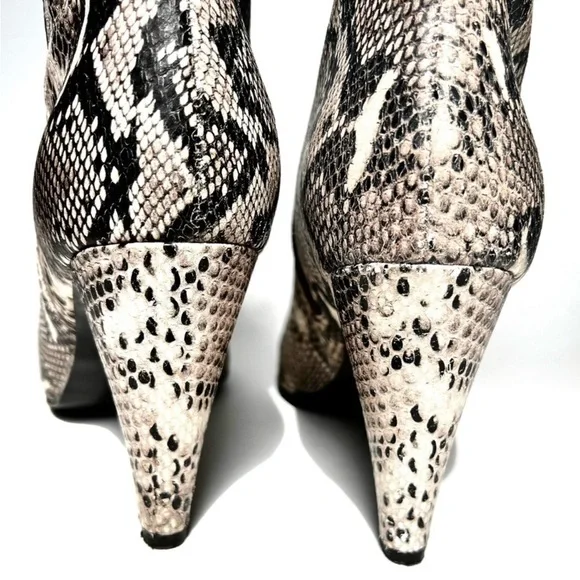 Halogen python snakeskin booties heels sz 8 - Picture 5 of 16